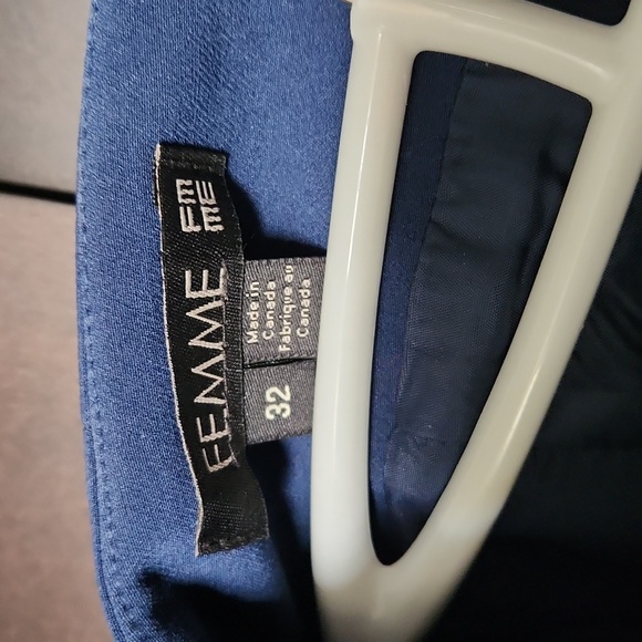 FEMME pencil skirt w/slit up front - Picture 5 of 5